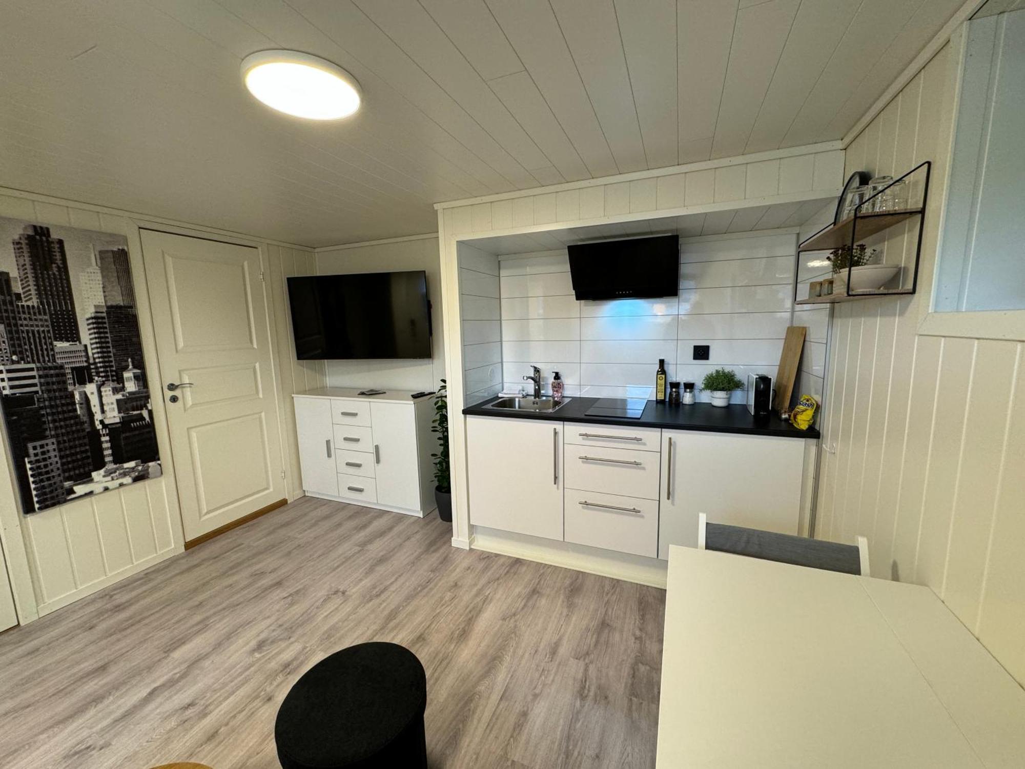 Mini Apartment In Centre Of Jørpeland Buitenkant foto
